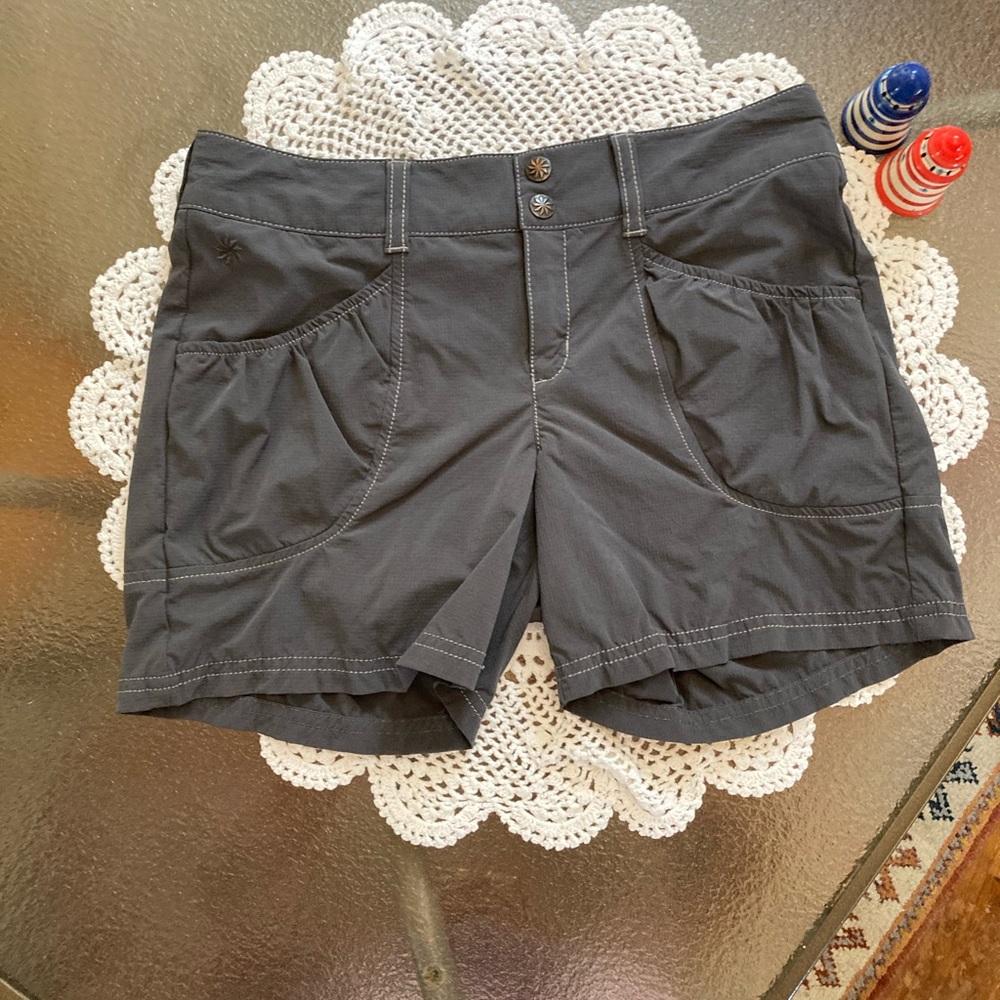 Athleta Trekki Shorts